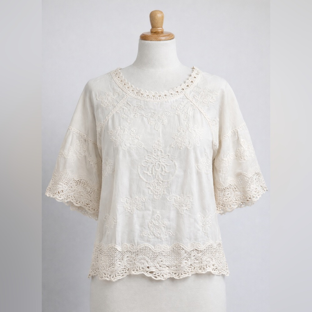 Democracy Women’s Lace Embroidered Boho Blouse Size S Ivory Crochet Trim Top